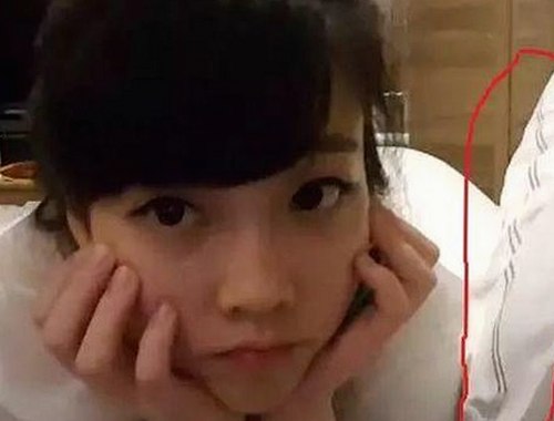 司晓迪揭娱乐圈秘密：顶流床照与聊天记录曝光