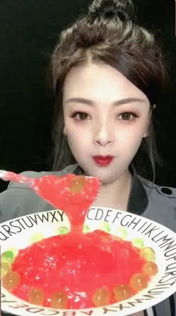 娱乐吃瓜酱大揭秘：存钱理财不冷战，明星秘闻一次看懂！